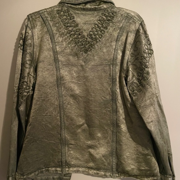 NWOT Beautifully embroidered green jacket with sequins - Picture 4 of 13